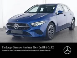 Spektralblau Gebraucht 2023 Mercedes A200 Advanced Plus Limousine | 33.330 € (Etwas zu teuer)