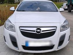 Weiß Gebraucht 2010 Opel Insignia OPC Limousine | 10.999 €