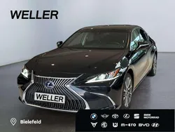 Graphitschwarz Gebraucht 2021 Lexus ES300H Limousine | 36.990 € (Fairer Preis)