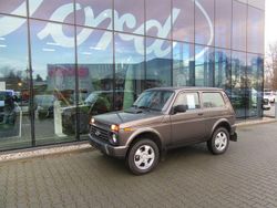 Grau Gebraucht 2017 Lada Urban SUV | 11.950 € (Etwas zu teuer)