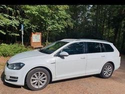Weiß Gebraucht 2015 VW Golf VII LOUNGE Kombi | 8.199 € (Guter Preis)