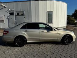 Gelb Gebraucht 2010 Mercedes E350 Limousine | 7.199 € (Superpreis)