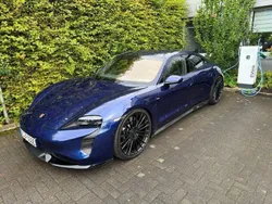 Blau Gebraucht 2020 Porsche Taycan Turbo Limousine | 75.000 € (Guter Preis)