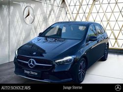 Kosmosschwarz metallic Gebraucht 2024 Mercedes B180 Progressive Van / Kleinbus | 28.199 € (Superpreis)