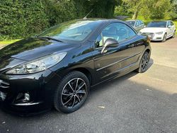 Schwarz Gebraucht 2013 Peugeot 207 CC Roland Garros Cabrio | 7.500 € (Teuer)