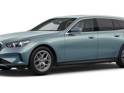 Grün Gebraucht 2024 BMW 520 Comfort Edition Kombi | 58.053 € (Guter Preis)