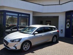 Silber Gebraucht 2022 Ford Focus Cool & Connect Limousine | 18.981 € (Fairer Preis)