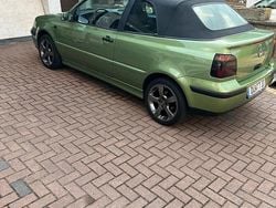 Grün Gebraucht 2000 VW Golf Cabriolet Cabrio | 2.000 € (Fairer Preis)
