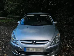Grau Gebraucht 2004 Peugeot 307 Kleinwagen | 750 € (Guter Preis)