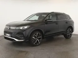 Schwarz Gebraucht 2024 VW Tiguan R-line SUV | 48.484 € (Superpreis)