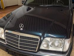 Blau Gebraucht 1996 Mercedes E250 Kombi | 16.990 €