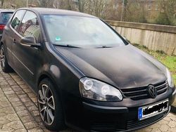 Schwarz Gebraucht 2004 VW Golf IV Trendline Limousine | 3.100 € (Etwas zu teuer)