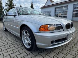 Silber Gebraucht 2001 BMW 320 Cabriolet Cabrio | 7.990 € (Fairer Preis)