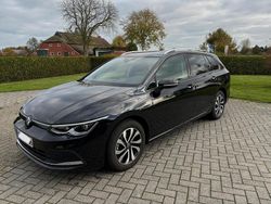 Schwarz Gebraucht 2023 VW Golf VIII Life Kombi | 23.599 € (Guter Preis)