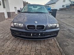 Grau Gebraucht 2000 BMW 318 Limousine | 1.350 € (Superpreis)