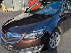 Braun Gebraucht 2017 Opel Insignia Sport Kombi | 6.500 € (Guter Preis)