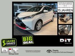 Weiß Gebraucht 2017 Toyota Aygo X-play Kleinwagen | 7.990 € (Fairer Preis)