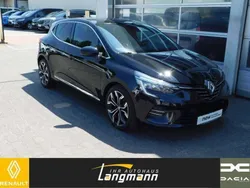 Black pearlschwarz metallic Gebraucht 2023 Renault Clio V Techno Limousine | 16.989 € (Fairer Preis)