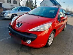 Rot Gebraucht 2009 Peugeot 207 Limousine | 4.250 € (Etwas zu teuer)