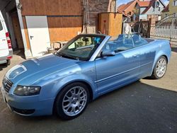 Blau Gebraucht 2004 Audi A4 Cabriolet Cabrio | 4.200 € (Fairer Preis)