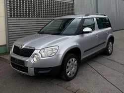 Silber Gebraucht 2010 Skoda Yeti Ambition SUV | 7.800 €