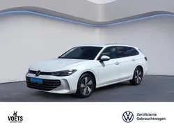 Weiß Gebraucht 2024 VW Passat Business Kombi | 30.995 € (Fairer Preis)