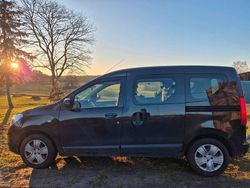 Schwarz Gebraucht 2017 Dacia Dokker Van / Kleinbus | 6.500 €