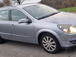 Grau Gebraucht 2004 Opel Astra Kombi | 890 € (Superpreis)