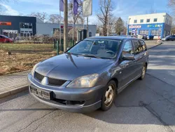 Grau Gebraucht 2009 Mitsubishi Lancer Kombi | 800 €