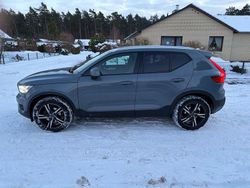 Grau Gebraucht 2020 Volvo XC40 Momentum SUV | 22.950 € (Fairer Preis)