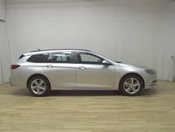Silber Gebraucht 2019 Opel Insignia Business Kombi | 10.780 € (Superpreis)