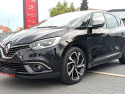 Black gne + grey kng Gebraucht 2017 Renault Scénic IV Bose Edition Van / Kleinbus | 7.999 € (Fairer Preis)