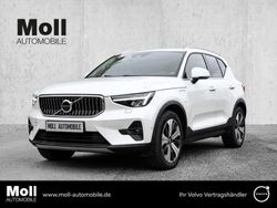 Weiss Gebraucht 2023 Volvo XC40 Core SUV | 37.380 € (Fairer Preis)