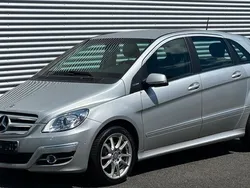 Silber Gebraucht 2011 Mercedes B180 Van / Kleinbus | 5.500 € (Fairer Preis)
