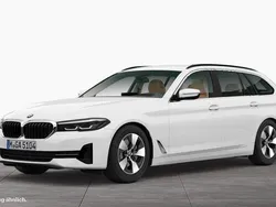 Weiß Gebraucht 2022 BMW 520 M Sport Kombi | 29.990 € (Guter Preis)