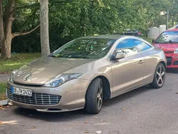 Beige Gebraucht 2009 Renault Laguna III GT Coupé | 6.000 € (Fairer Preis)