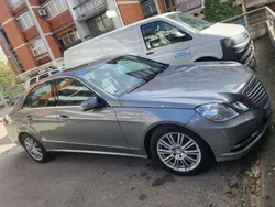 Grau Gebraucht 2013 Mercedes E200 Limousine | 16.500 € (Fairer Preis)