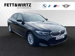 Saphirschwarz metallic Gebraucht 2024 BMW 320 M Sport Limousine | 42.888 € (Fairer Preis)