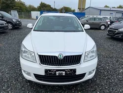 Weiß Gebraucht 2012 Skoda Octavia Sport Kombi | 3.650 € (Guter Preis)