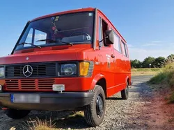 Rot Gebraucht 1990 Mercedes T1 Van | 10.900 €