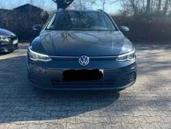 Grau Gebraucht 2021 VW Golf VIII Life Kombi | 15.555 €
