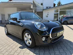 Midnight black metallic Gebraucht 2020 Mini Cooper Kleinwagen | 16.990 € (Fairer Preis)