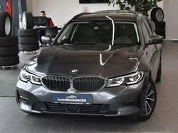 Mineralgrau Gebraucht 2021 BMW 320 Advantage Kombi | 27.550 € (Fairer Preis)
