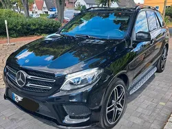 Schwarz Gebraucht 2018 Mercedes GLE250 AMG line Limousine | 32.000 € (Fairer Preis)