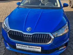 Blau Gebraucht 2024 Skoda Fabia Selection Limousine | 17.700 € (Fairer Preis)