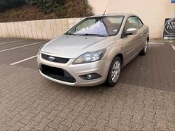 Silber Gebraucht 2010 Ford Focus Cabriolet Cabrio | 3.700 € (Fairer Preis)