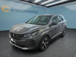 Grau Gebraucht 2024 Peugeot 3008 Van / Kleinbus | 23.199 € (Fairer Preis)