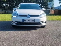 Weiß Gebraucht 2017 VW Golf VII Sound Kombi | 8.000 € (Superpreis)