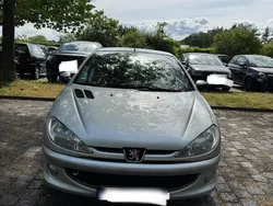 Grau Gebraucht 2003 Peugeot 206 CC Cabrio | 1.800 € (Fairer Preis)