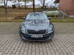 Grau Gebraucht 2016 Skoda Superb Style Limousine | 19.790 € (Etwas zu teuer)